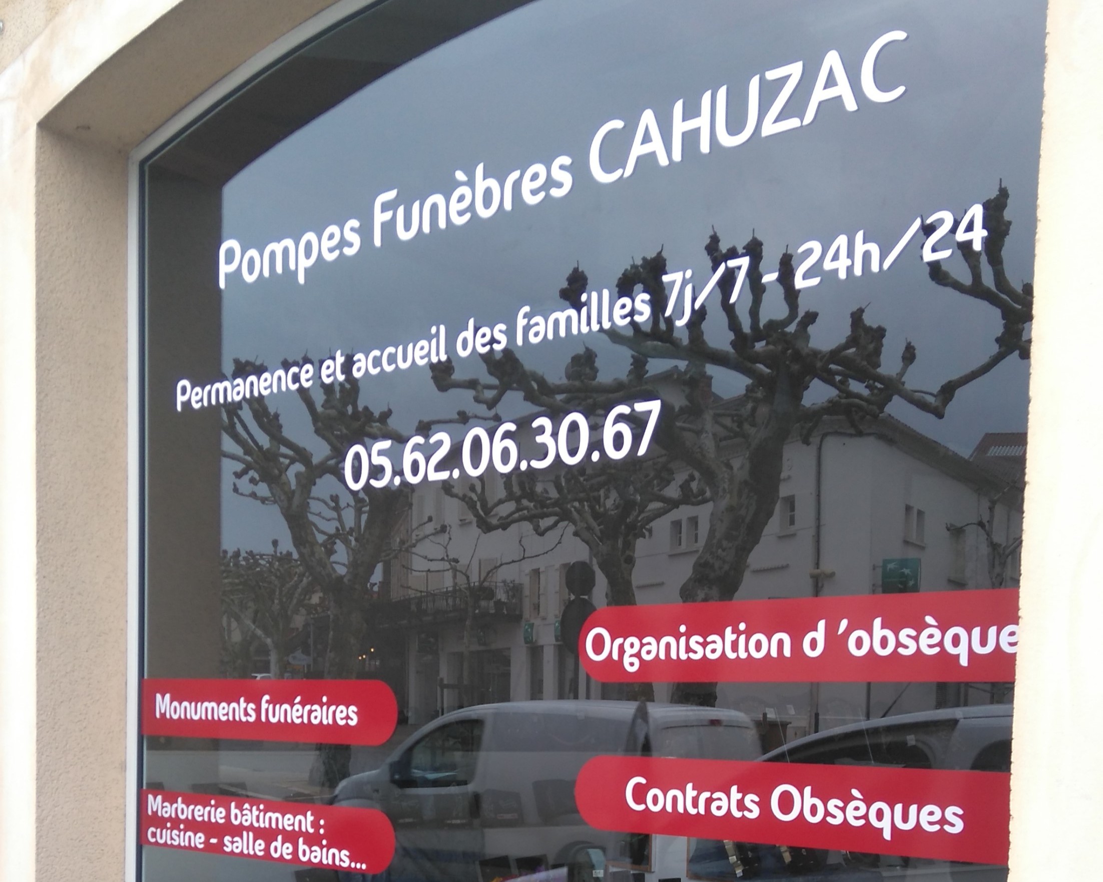 Photo de Pompes Funèbres Marbrerie CAHUZAC